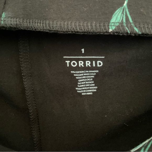 NWT, Torrid, size 1X, cherry picking print - Picture 5 of 6